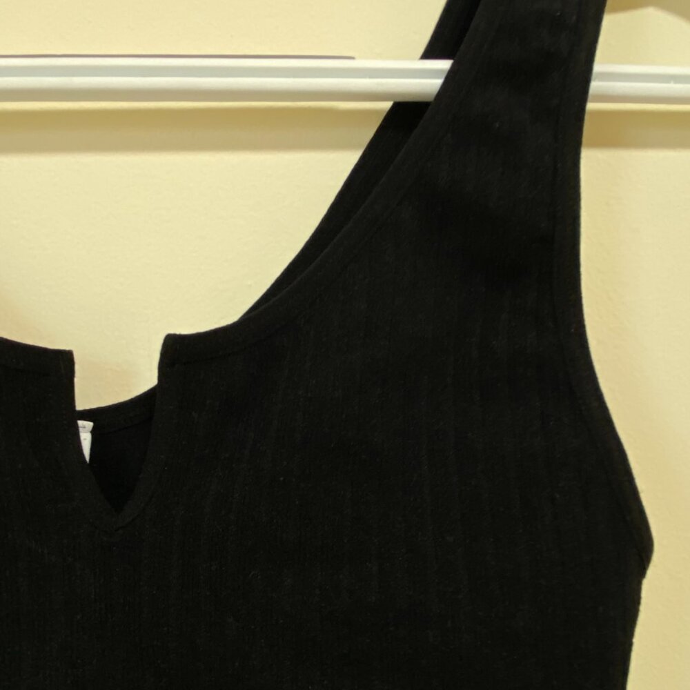 Black Ribbed Tank Top - Picture 3 of 3